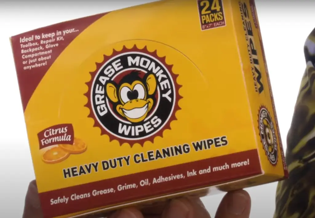 Do baby wipes remove grease?