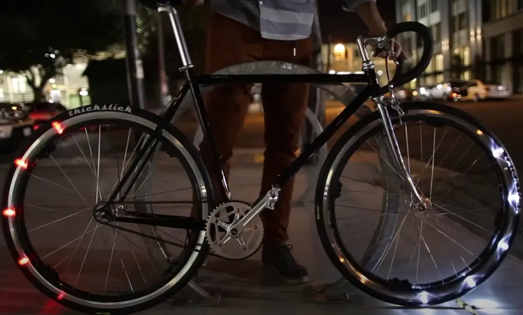 What is the difference between Revolights Free and Pro?